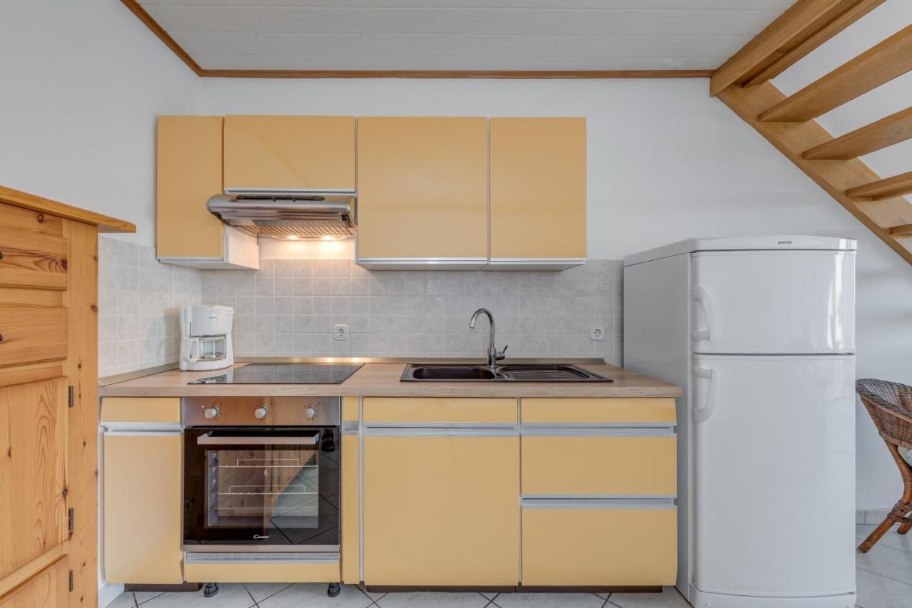 Beachfront Apartment Milan, With Balcony Split Bagian luar foto