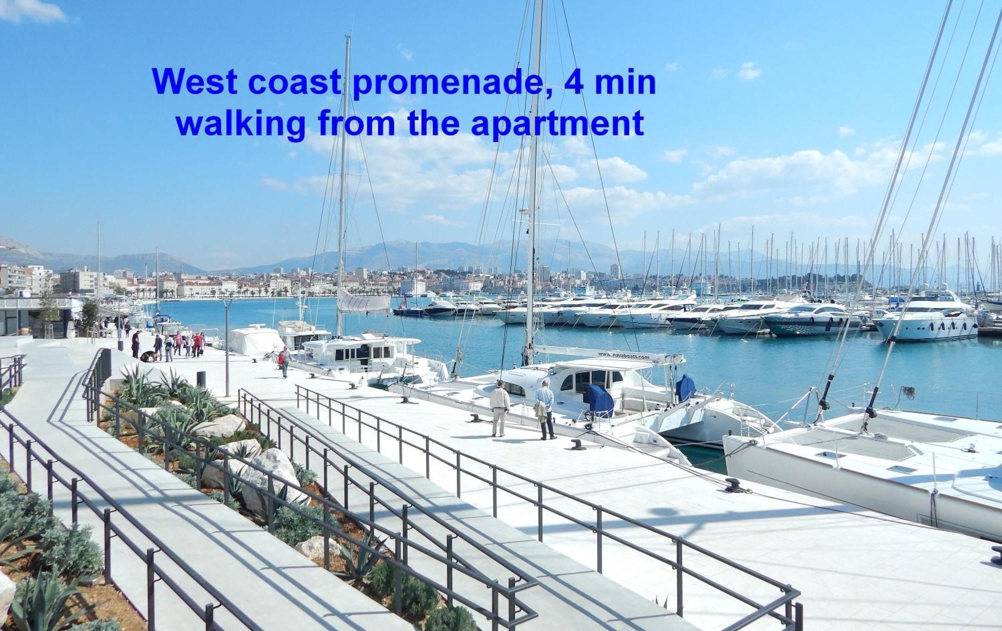 Beachfront Apartment Milan, With Balcony Split Bagian luar foto